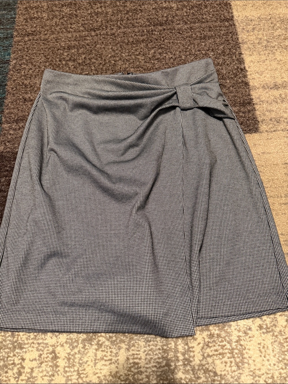 Ann Taylor Black and White Mini Check A-Line Skirt